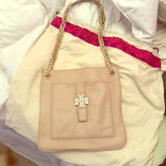 Tory Burch Handbags - Leather Chained Tory Burch Shoulder Bag